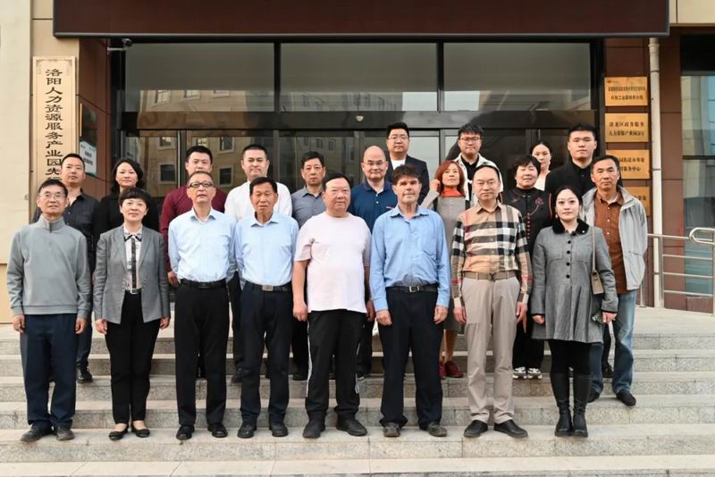 640_wx_fmt=jpeg&from=appmsg&tp=webp&wxfrom=5&wx_lazy=1 (2).jpg